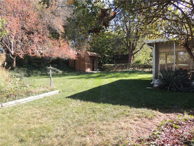 3517 S Pleasant Street, Independence, MO 64055