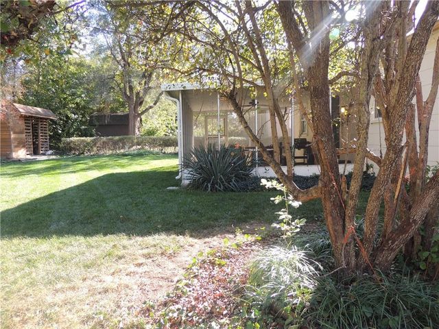 3517 S Pleasant Street, Independence, MO 64055