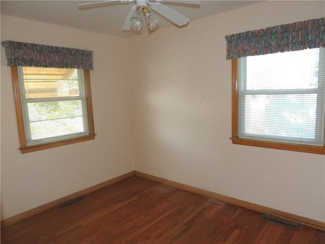 3517 S Pleasant Street, Independence, MO 64055