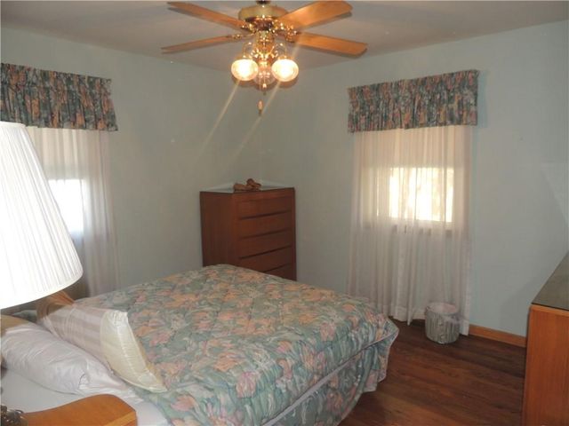 3517 S Pleasant Street, Independence, MO 64055