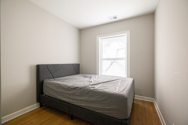 3650 W Eddy Street 2, Chicago, IL 60618