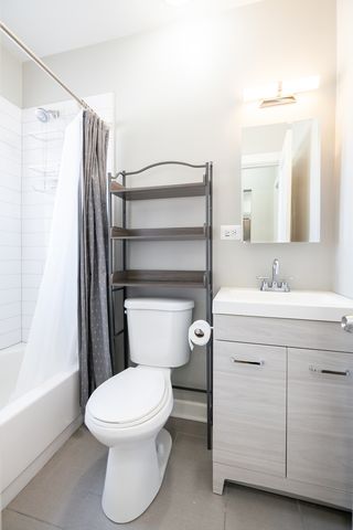 3650 W Eddy Street 2, Chicago, IL 60618