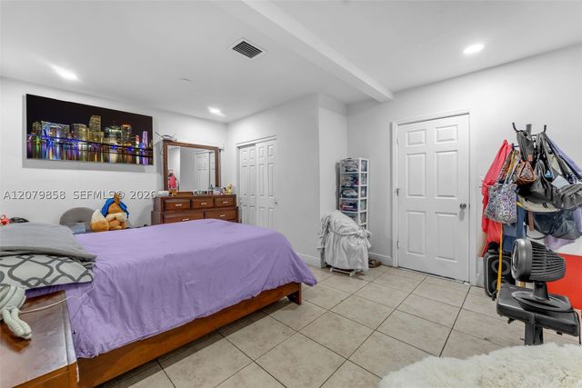 9741 Bahama Dr, Cutler Bay, FL 33189
