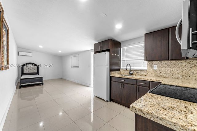 9741 Bahama Dr, Cutler Bay, FL 33189