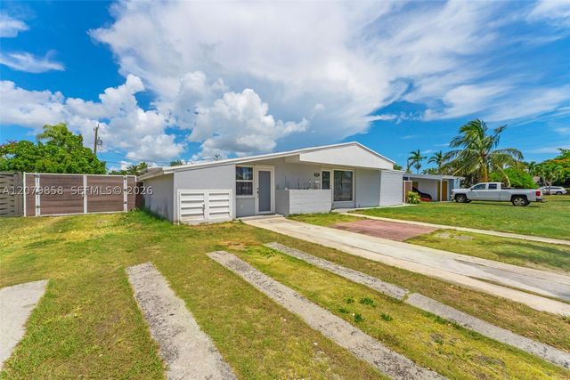 9741 Bahama Dr, Cutler Bay, FL 33189