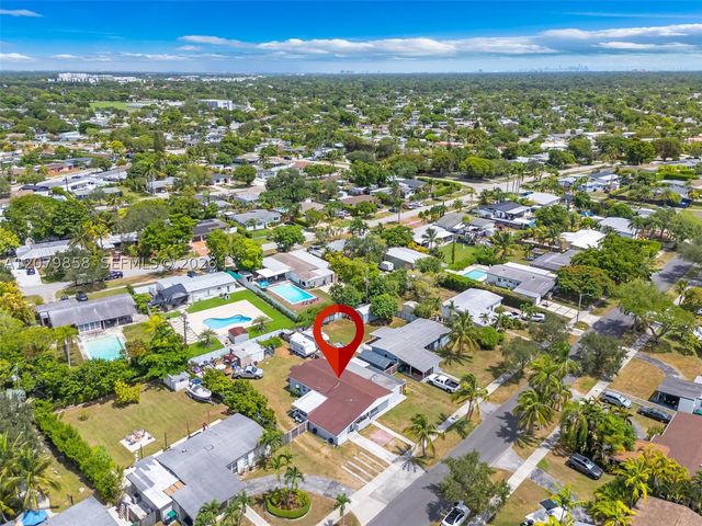 9741 Bahama Dr, Cutler Bay, FL 33189