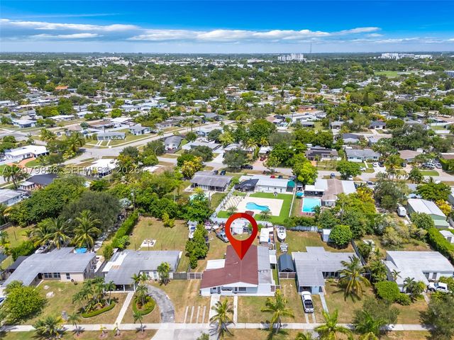 9741 Bahama Dr, Cutler Bay, FL 33189