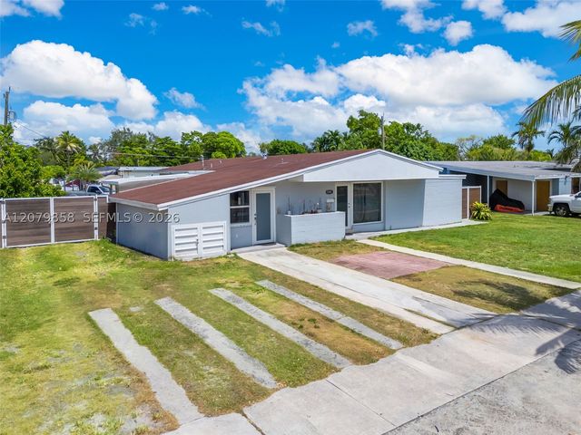 9741 Bahama Dr, Cutler Bay, FL 33189