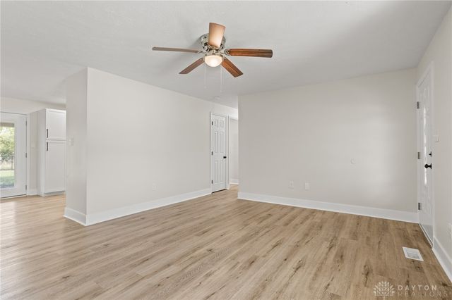 660 Cranwood Circle, New Lebanon, OH 45345