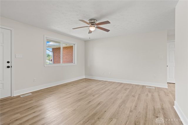660 Cranwood Circle, New Lebanon, OH 45345
