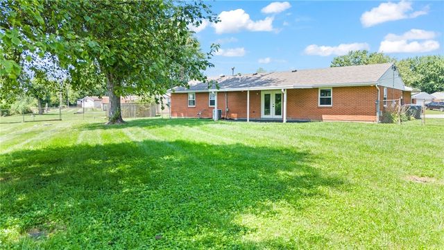 660 Cranwood Circle, New Lebanon, OH 45345