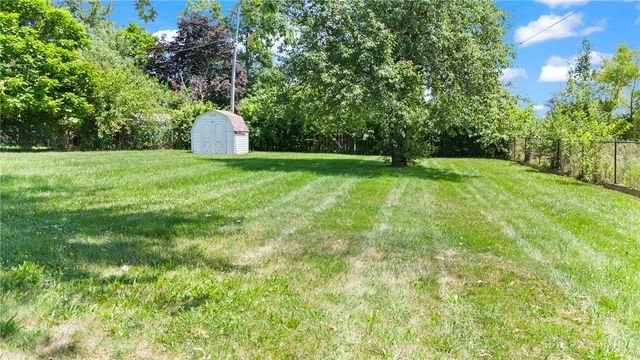 660 Cranwood Circle, New Lebanon, OH 45345