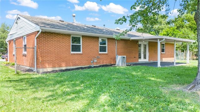 660 Cranwood Circle, New Lebanon, OH 45345
