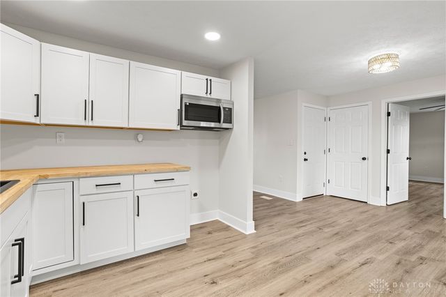 660 Cranwood Circle, New Lebanon, OH 45345