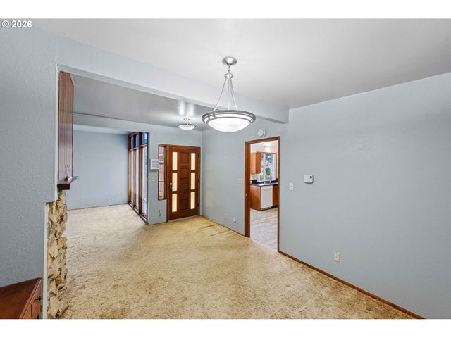 3123 OAK St, North Bend, OR 97459