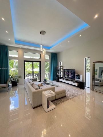 1951 SW 28th Ave, Fort Lauderdale, FL 33312