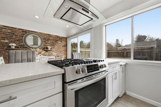 41 Jamestown Dr 41, Springfield, MA 01108