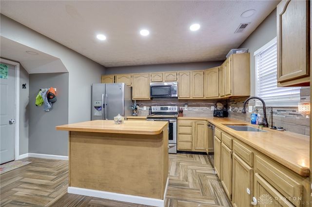 1358 Shannon Lane, Xenia, OH 45385