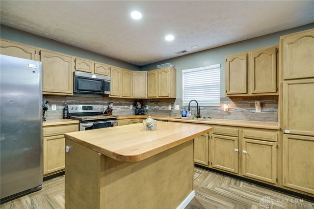 1358 Shannon Lane, Xenia, OH 45385