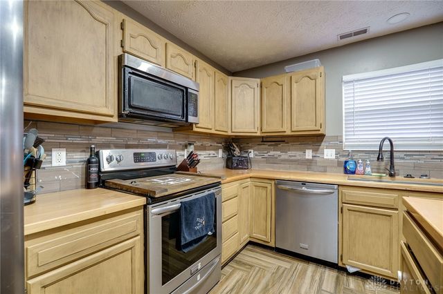 1358 Shannon Lane, Xenia, OH 45385