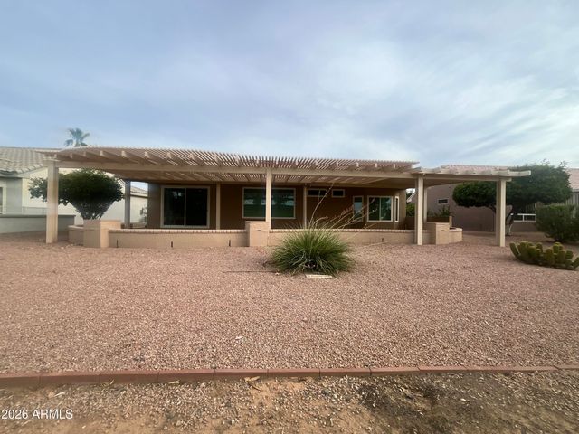 15186 W LAS BRIZAS Lane, Sun City West, AZ 85375