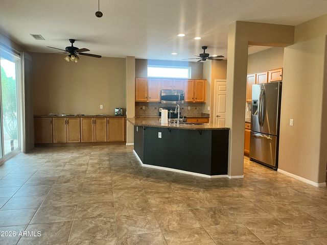 15186 W LAS BRIZAS Lane, Sun City West, AZ 85375