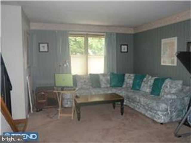 12 STOWE CT, Sicklerville, NJ 08081