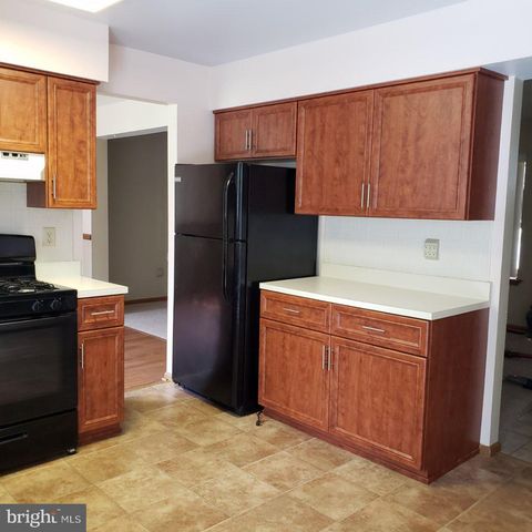 12 STOWE CT, Sicklerville, NJ 08081