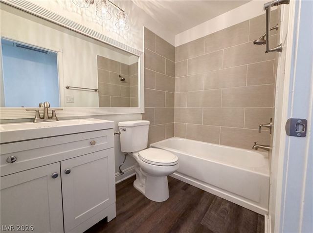 6212 Warm River Road, Las Vegas, NV 89108