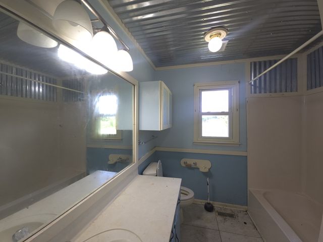 2455 Outlaw Rd, Woodlawn, TN 37191