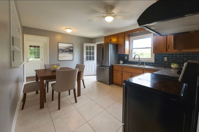 2455 Outlaw Rd, Woodlawn, TN 37191