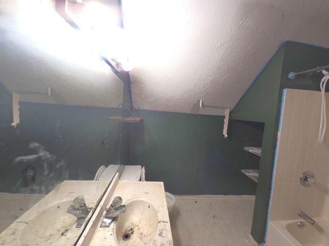 2455 Outlaw Rd, Woodlawn, TN 37191