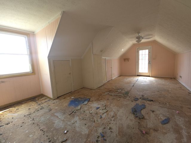 2455 Outlaw Rd, Woodlawn, TN 37191