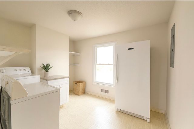 2455 Outlaw Rd, Woodlawn, TN 37191