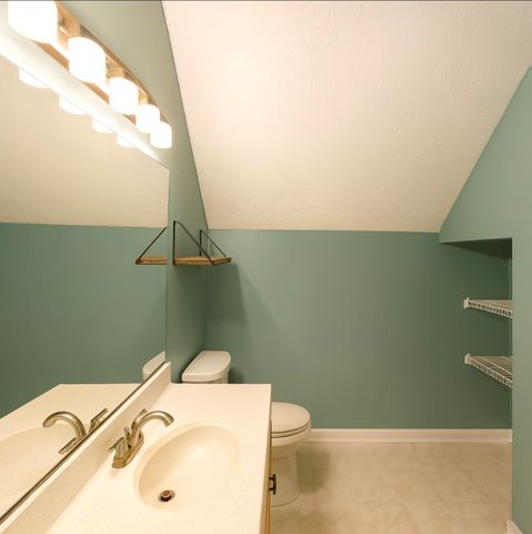 2455 Outlaw Rd, Woodlawn, TN 37191