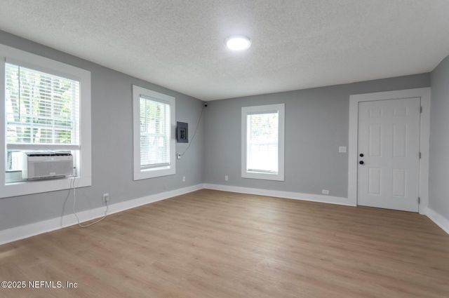 3321 DEASON Avenue, Jacksonville, FL 32254