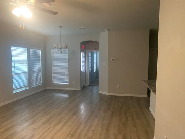 6511 Wenlock Drive, Houston, TX 77048