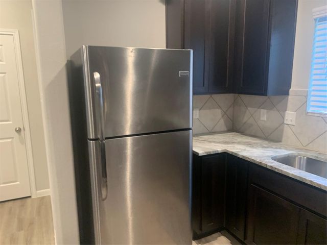 6511 Wenlock Drive, Houston, TX 77048