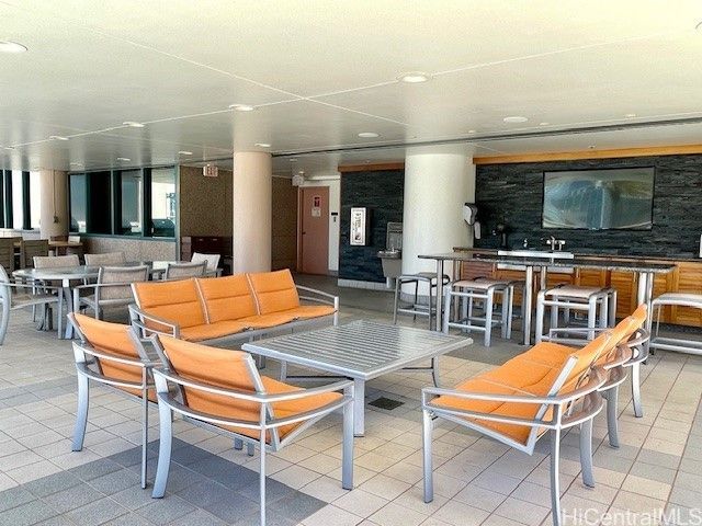 1888 Kalakaua Avenue 1806, Honolulu, HI 96815