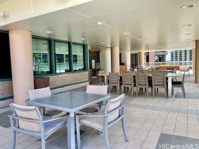 1888 Kalakaua Avenue 1806, Honolulu, HI 96815