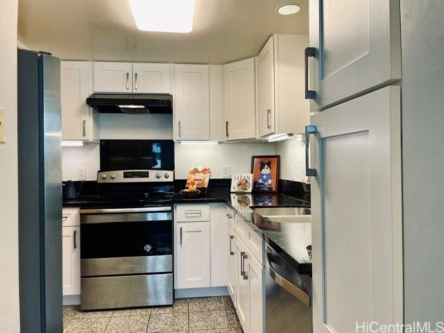 1888 Kalakaua Avenue 1806, Honolulu, HI 96815