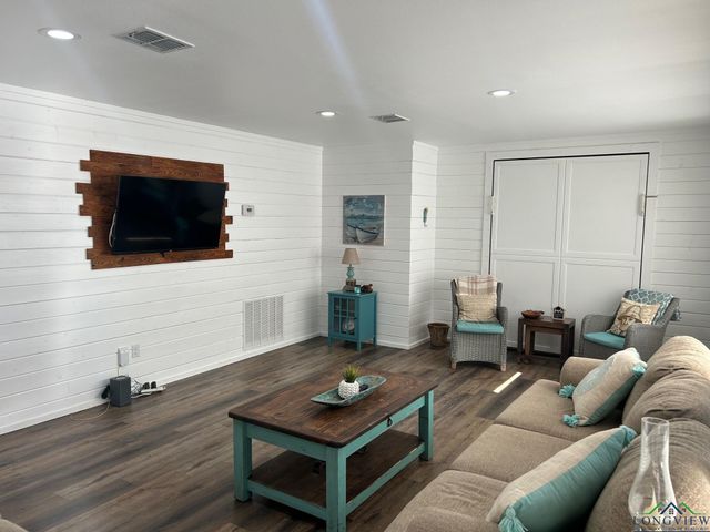 500 Washington, Avinger, TX 75630