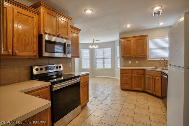 827 Laurel Way, Alma, AR 72921