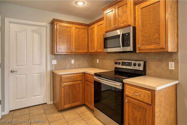 827 Laurel Way, Alma, AR 72921