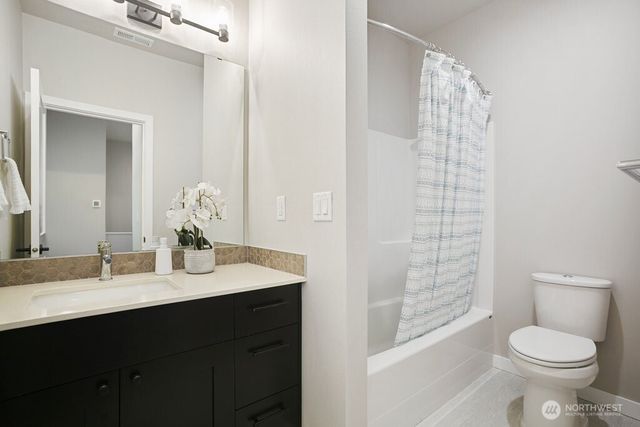 1058 Cabin Creek Lane SW, Issaquah, WA 98027