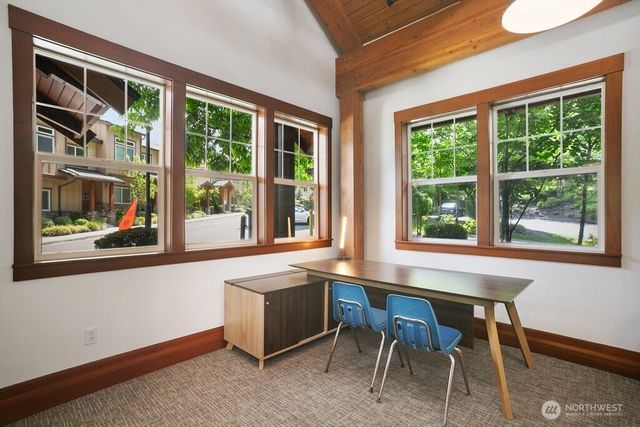 1058 Cabin Creek Lane SW, Issaquah, WA 98027