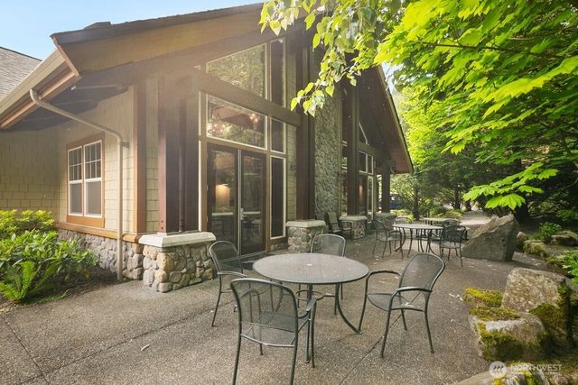 1058 Cabin Creek Lane SW, Issaquah, WA 98027