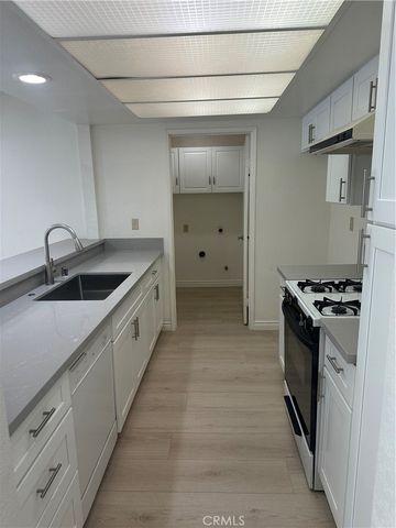 1704 Bridgeport, West Covina, CA 91791