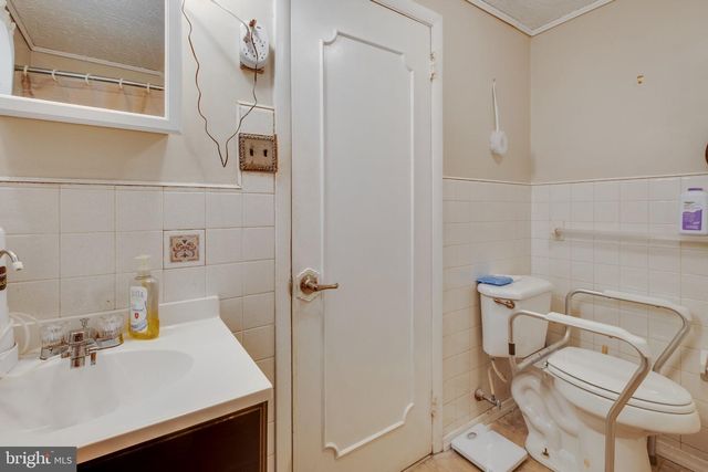 400 HULME ST, Burlington, NJ 08016