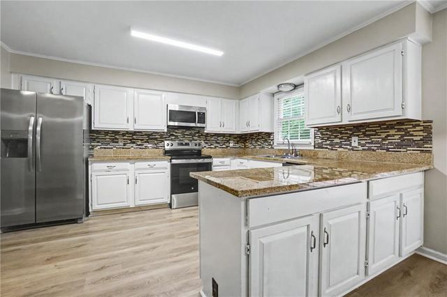 140 Millwood Lane, Fayetteville, GA 30214